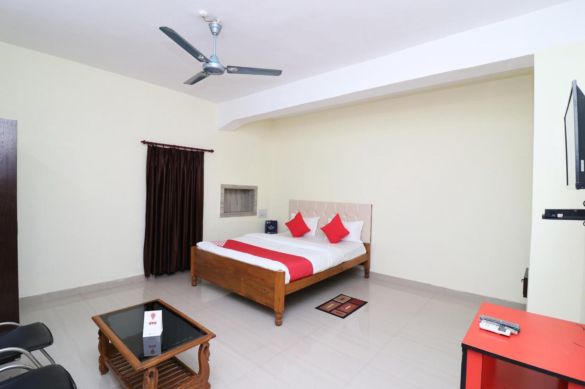 Hotel Shreya بوهفانيشفار المظهر الخارجي الصورة