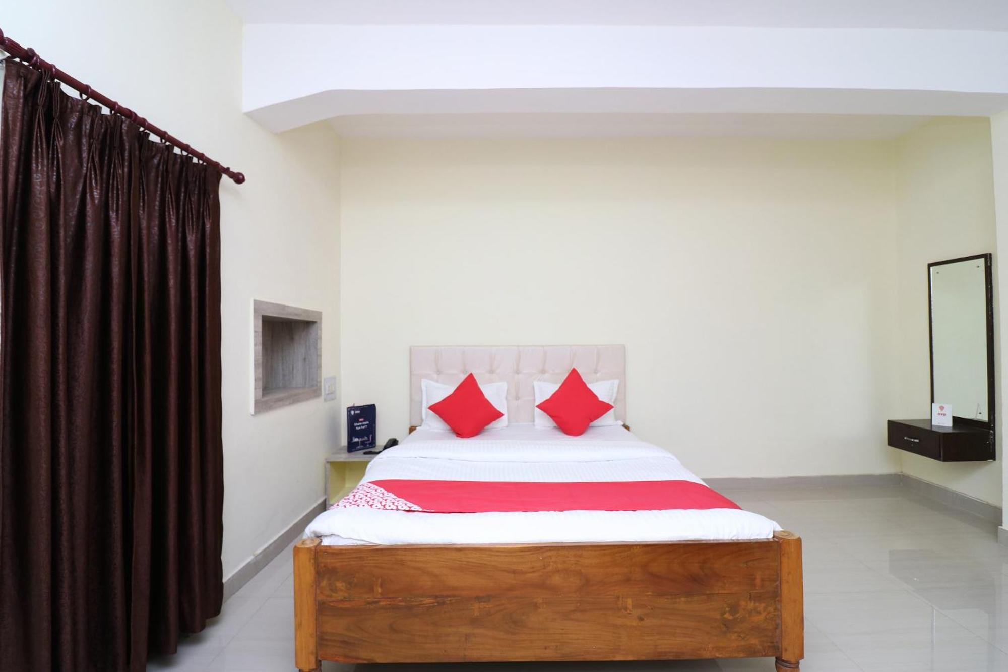 Hotel Shreya بوهفانيشفار المظهر الخارجي الصورة