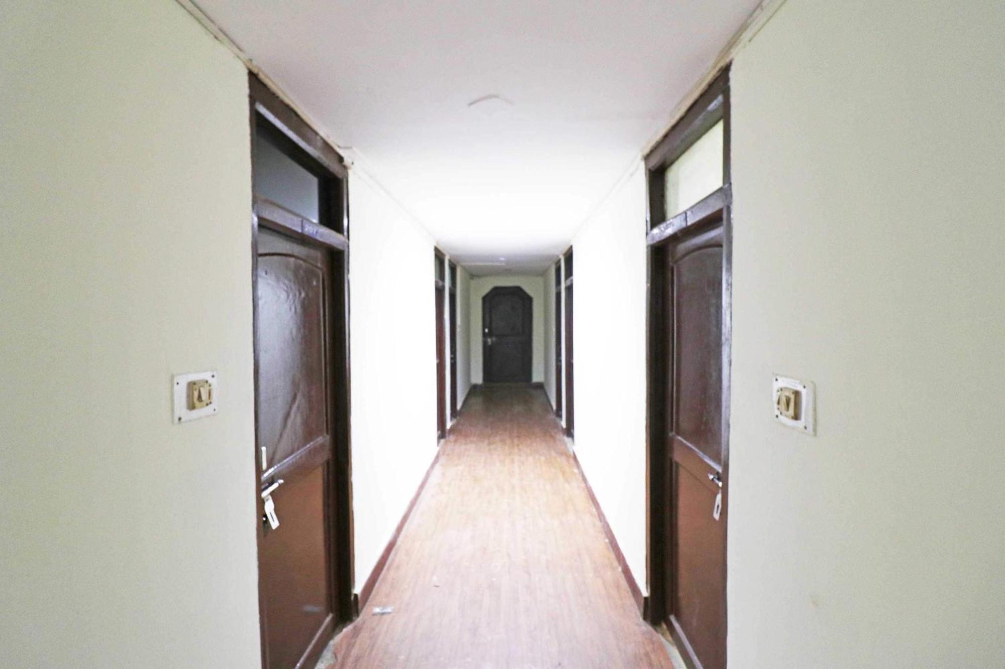 Hotel Shreya بوهفانيشفار المظهر الخارجي الصورة